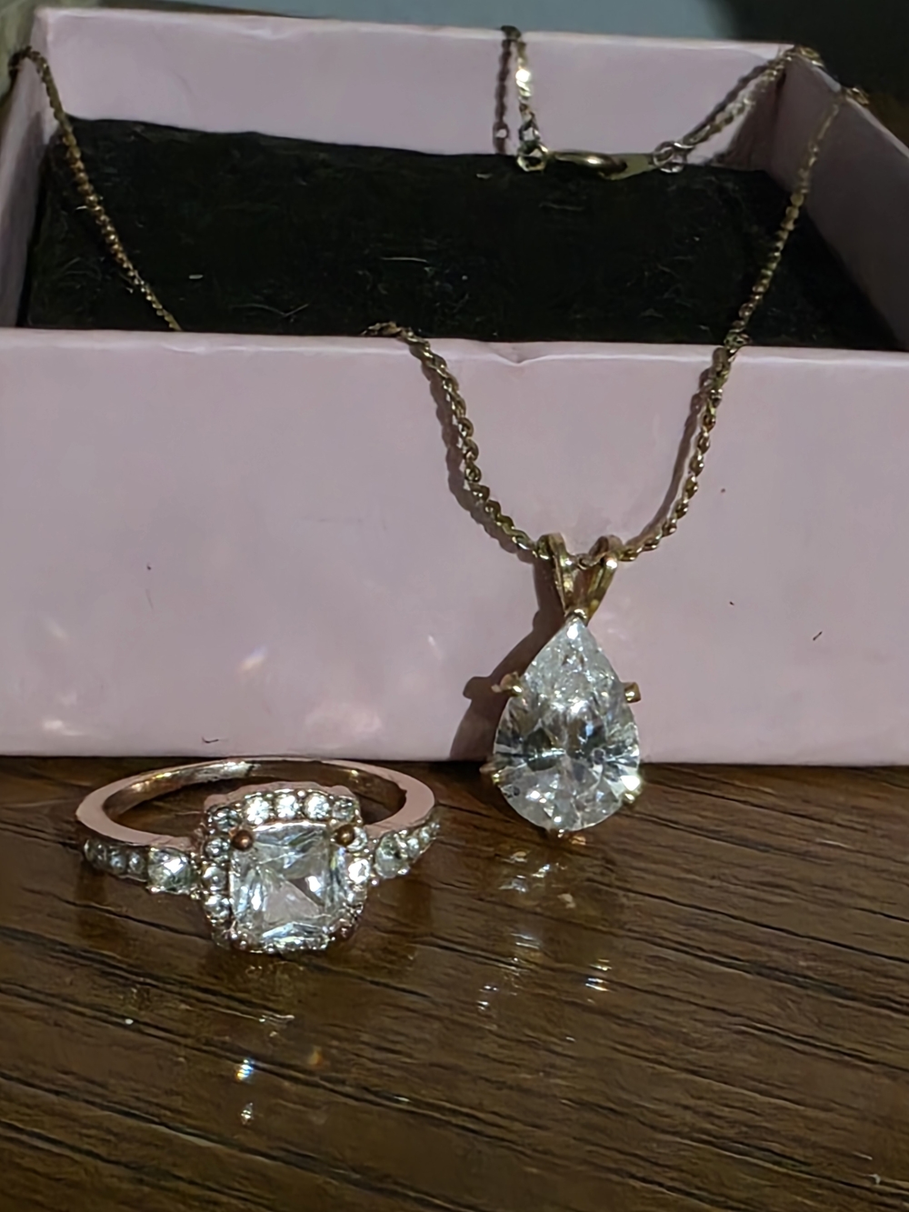 Untested Gold Diamonds Heart Jewelry